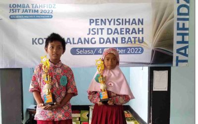 Siswa Berbrestasi di Insan Mulia malang